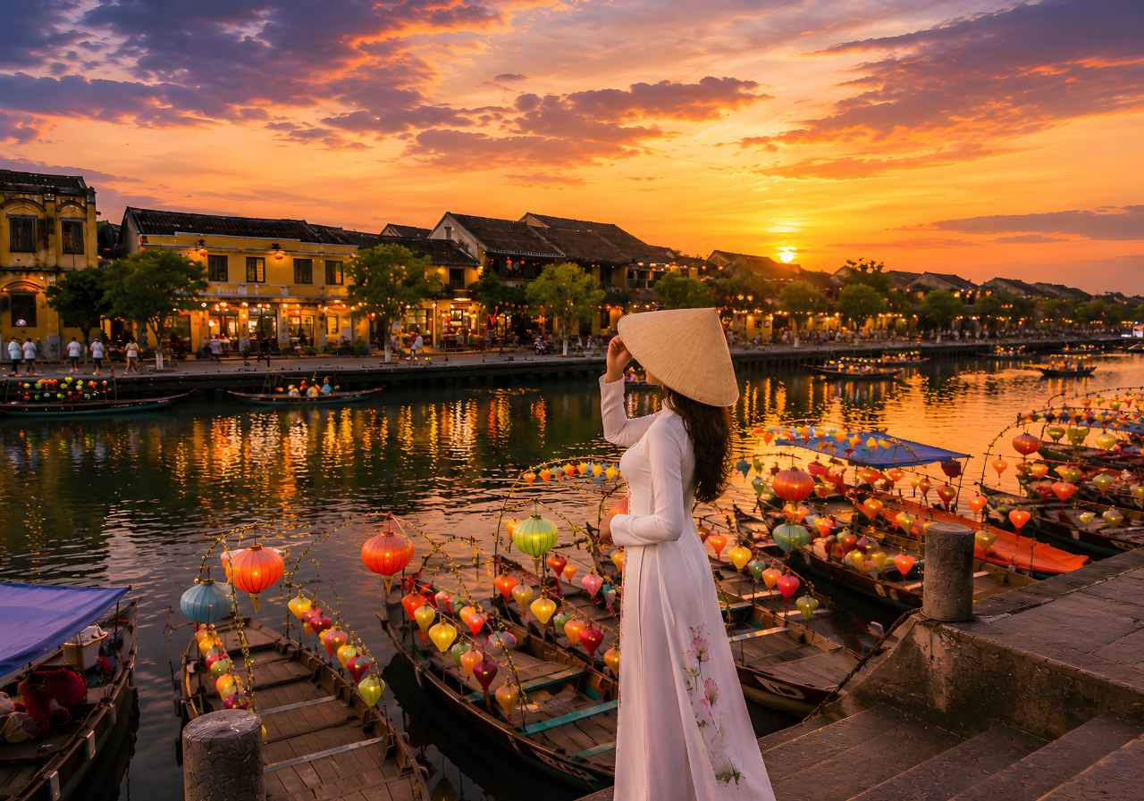 Hoi An Ancient Town lanterns over Thu Bon river